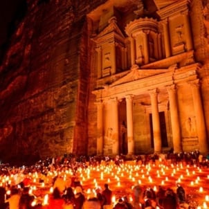 the-treasury-at-night-petra-jordan-sq