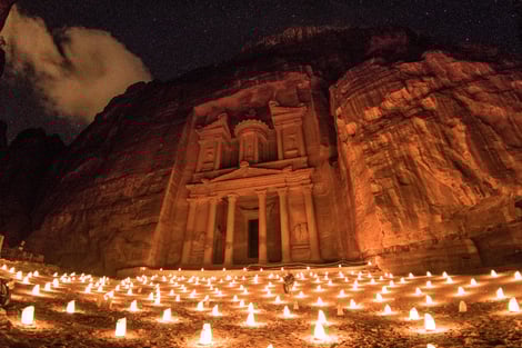 better_petra_by_night_afar