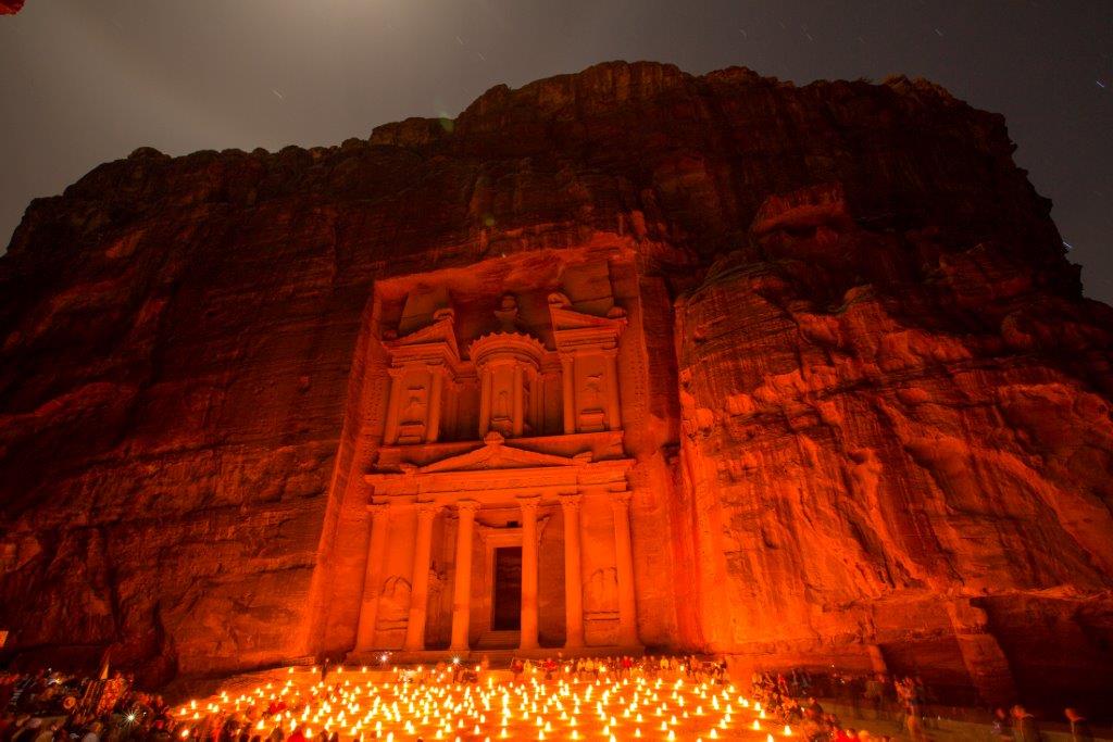 Petra_by_night.jpg