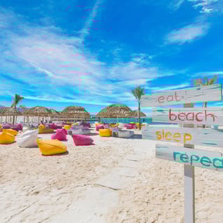 lux eat sleeo beach 