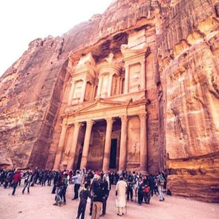 petra-tourists-sq