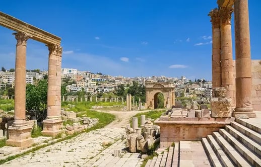ruins-of-the-ancient-nymphaeum-in-the-roman-city-o-2023-11-27-05-25-15-utc-copy-640x411